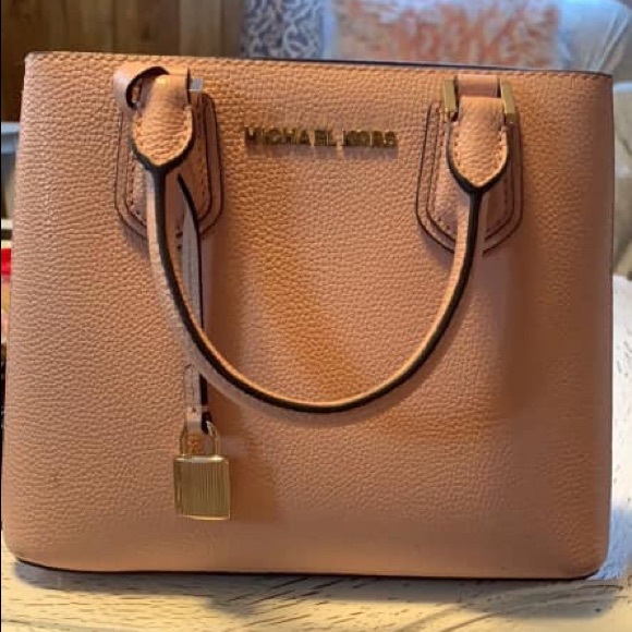 Michael Kors Purse and Wallet - Picture 1 of 4